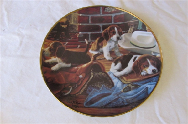 FRANKLIN MINT COLLECTOR PLATES WITH DOGS