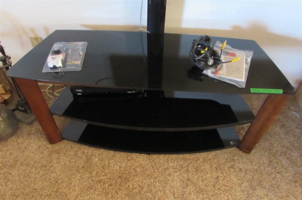 SONY 52 LED DIGITAL TV WITH GLASS STAND