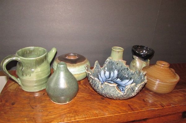 ASSORTED POTTERY AND STONEWARE DECOR