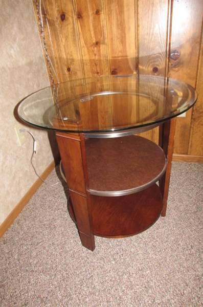 MODERN SIDE TABLE WITH GLASS TOP-MATCHES TABLE IN PREVIOUS LOT
