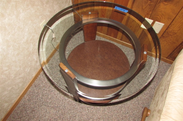 MODERN SIDE TABLE WITH GLASS TOP-MATCHES TABLE IN PREVIOUS LOT