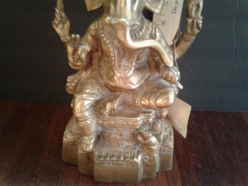 Decorative Mirror Pedestal with Ganesha Statue