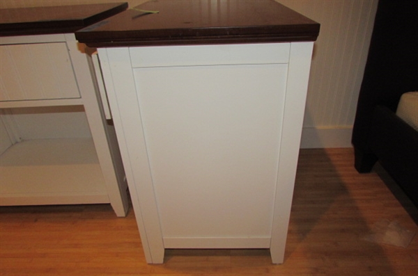 Pair of Matching Night Stands