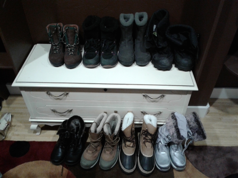 Women's Winter Boots Size 9- Cabela's, Kamik, Sorel, and more