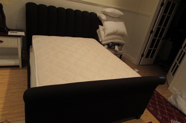 Queen Size Sleigh Bed w/Box Springs and Mattress