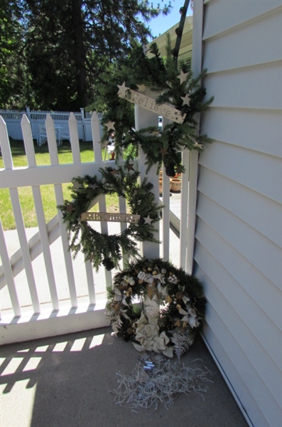 Christmas Believe Wreaths and Light up Wreath