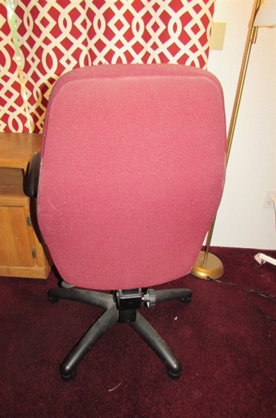 Maroon Office Chair W/Lamp