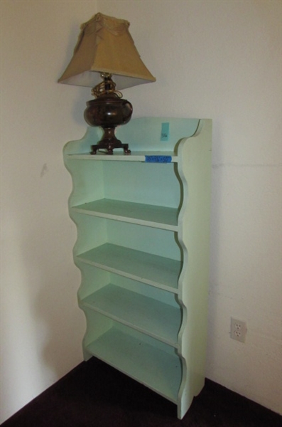 5 Tier Bookshelf w/Lamp