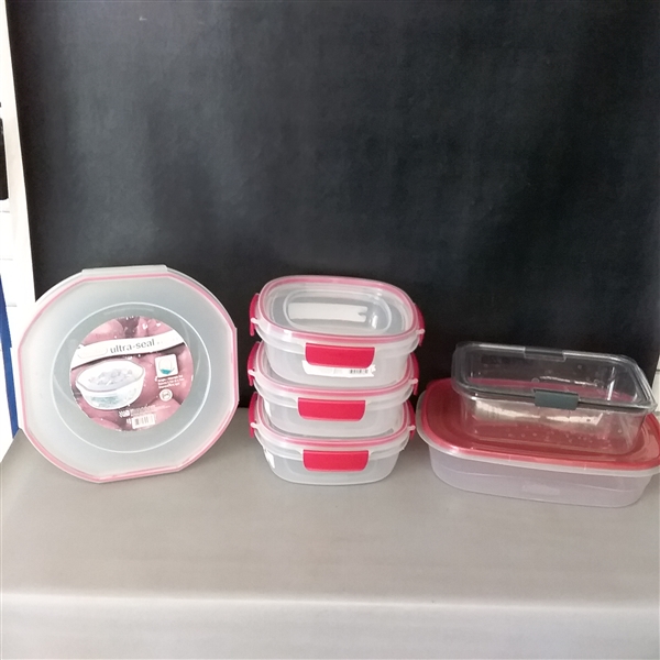 Plastic Rubbermaid and Sterilite Containers & Lids