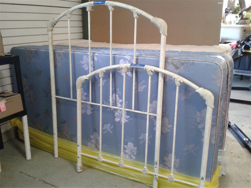 Victorian Antique Look Metal Twin Bed Frame with Mattress