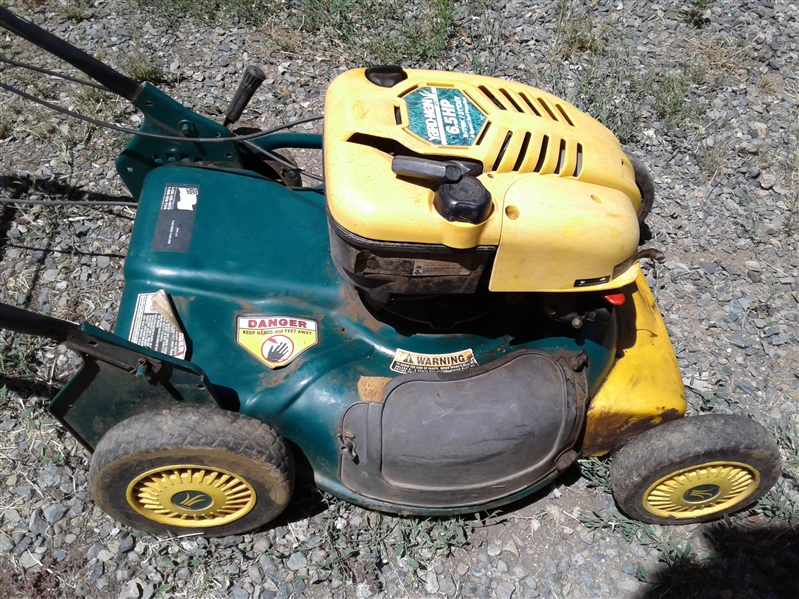 Yard Mate 21 Self Propelled Mower w/Bag