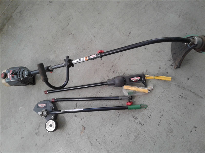 Craftsman Gas Powered 15 Weedwacker Line Trimmer with Attachments  *For Parts or repair*Needs a Coil*