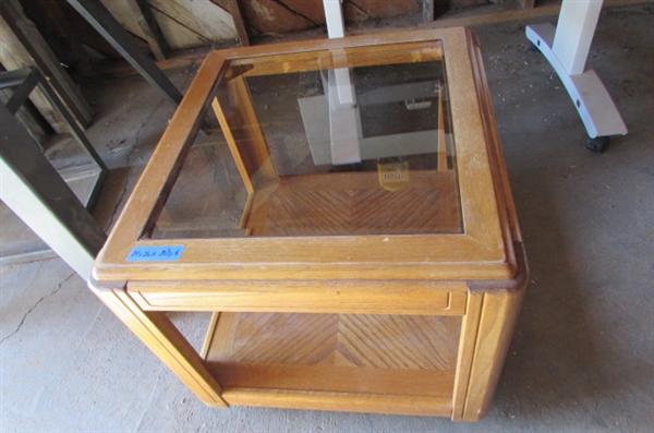 SOLID OAK SIDE TABLE WITH BEVELED SMOKE GLASS INSERT #2 *LOCATED AT THE PAYNE LANE ESTATE, YREKA*