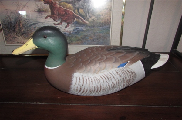 CARVED & HAND PAINTED WOODEN DUCKS & ARTWORK