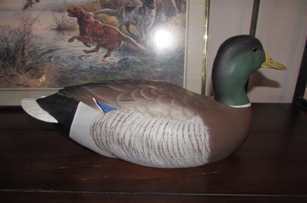 CARVED & HAND PAINTED WOODEN DUCKS & ARTWORK