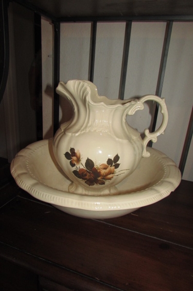 VINTAGE PITCHER & BOWL WASH SET