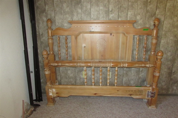 QUEEN WOOD BED FRAME W/METAL RAILS