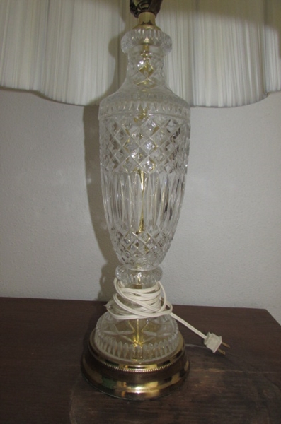 PAIR OF GLASS TABLE LAMPS