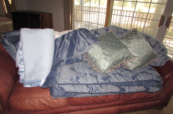 KING COMFORTER SET WITH ACCENT PILLOWS