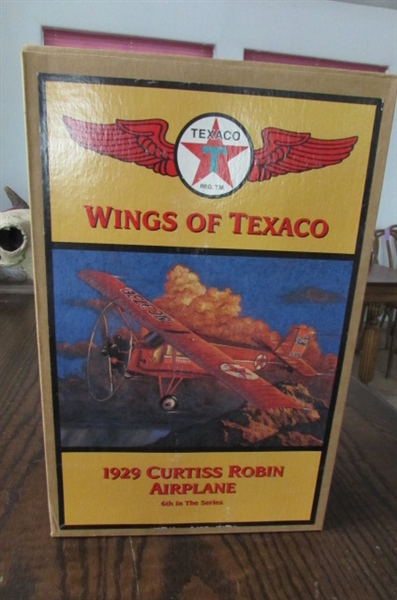 DIE CAST COLLECTIBLE 1929 CURTISS ROBIN AIRPLANE BANK