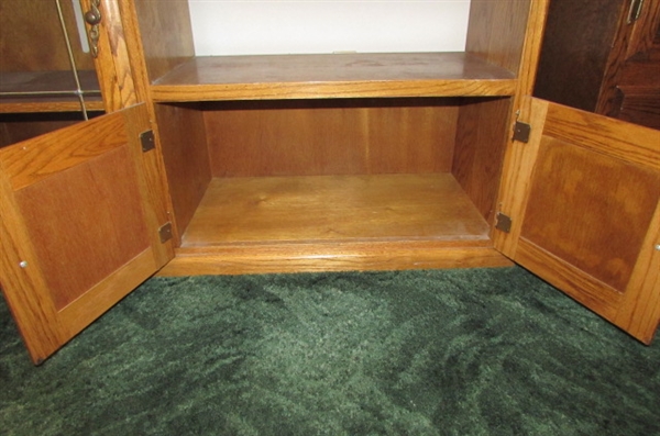 OAK MEDIA CABINET WITH LEADED GLASS DOORS *LOCATED AT MONTAGUE ESTATE*