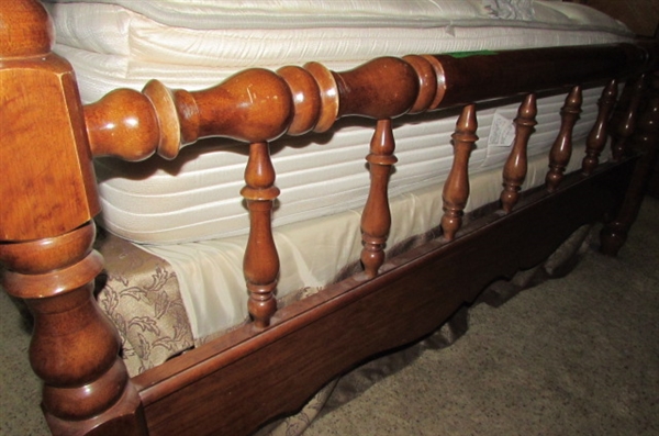 QUEEN BED WITH WOOD HEAD & FOOT BOARD *LOCATED AT MONTAGUE ESTATE*