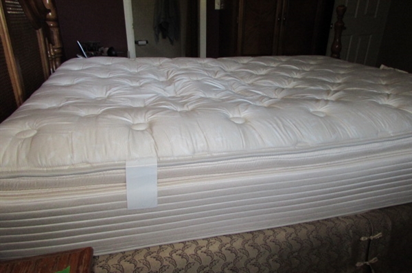 QUEEN BED WITH WOOD HEAD & FOOT BOARD *LOCATED AT MONTAGUE ESTATE*