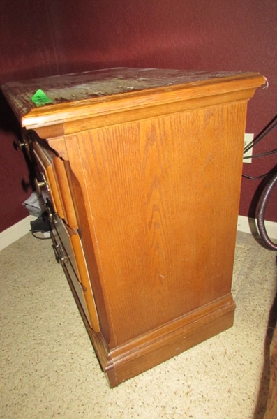 VINTAGE 2-DRAWER NIGHTSTAND #1 *LOCATED AT MONTAGUE ESTATE*