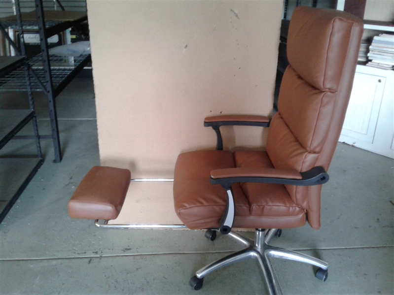 Luxury Office Chair with Footrest