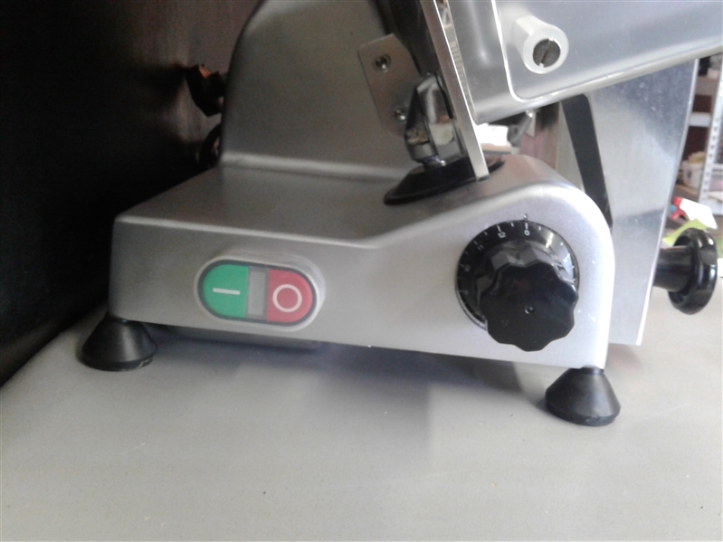 LEM 8 1/2 Professional Meat Slicer