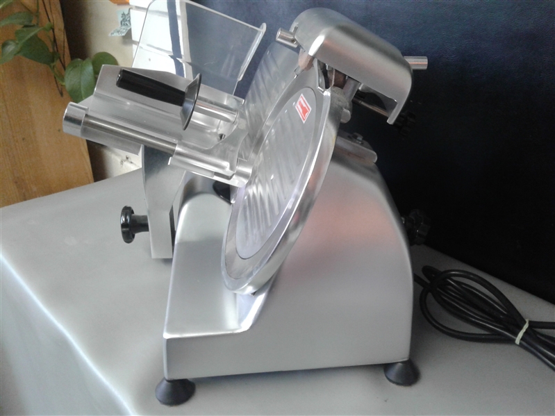 LEM 8 1/2 Professional Meat Slicer