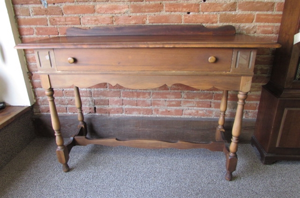 ANTIQUE HALL TABLE W/DRAWER