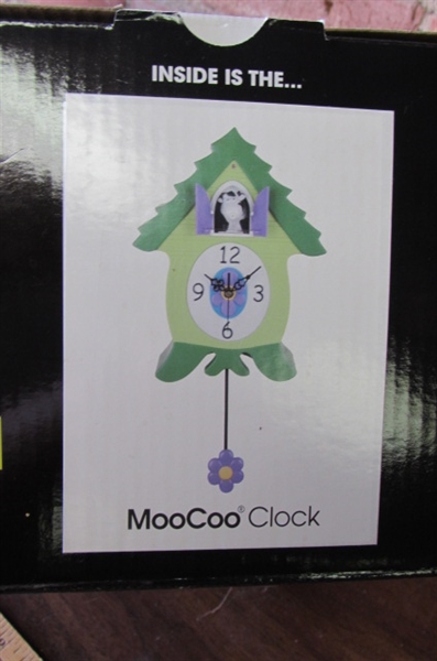 MOO COO CLOCK - NIB (23)