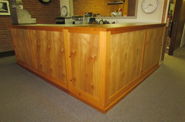LARGE L-SHAPED WOOD COUNTERS