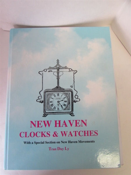 BOOK - NEW HAVEN CLOCKS & WATCHES BY TRAN DUY LY