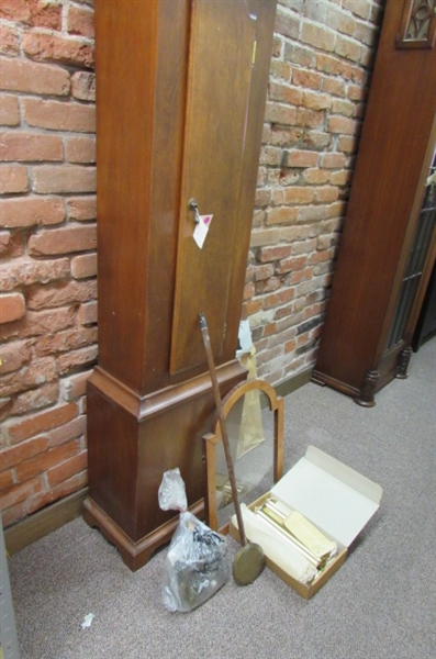 FLOOR CLOCK - WESTMINSTER CHIME - WEIGHT DRIVEN