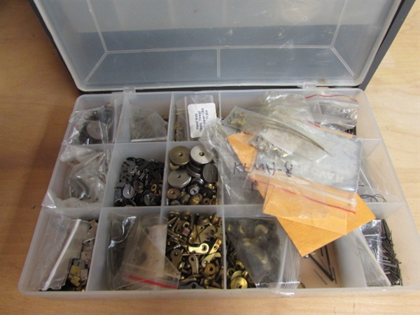 PLANO ORGANIZER WITH ASSORTED PARTS FOR CLOCKS/WATCHES