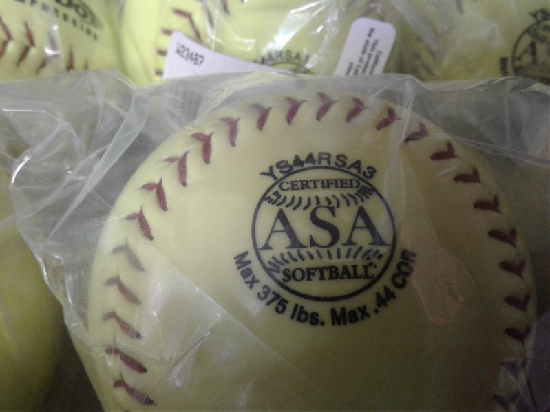 Worth Super Gold Dot Softballs-11PK