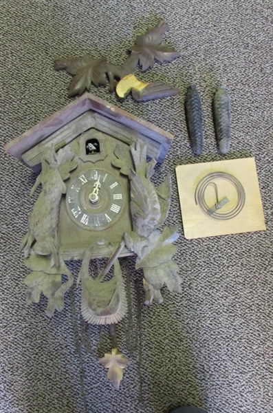 CUCKOO CLOCK FOR PARTS/REPAIR