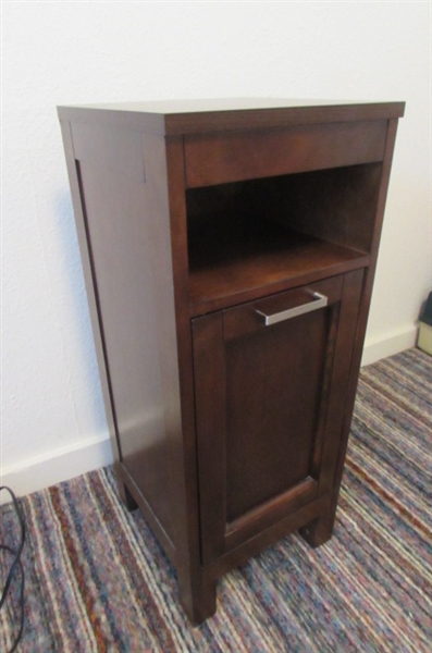 SMALL WOOD STAND W/ 2-DRAWERS *ESTATE*