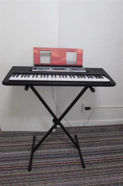YAMAHA ELECTRIC KEYBOARD WITH STAND *ESTATE*
