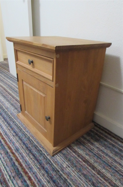 WOOD SIDE TABLE WITH DRAWER AND HIDDEN STORAGE *ESTATE*