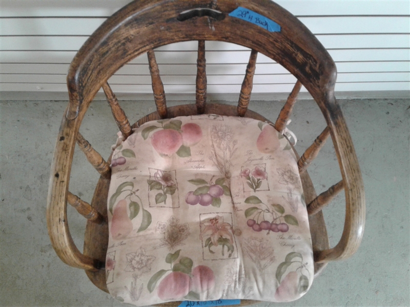 Vintage Oak Saloon Chair W/Cushion