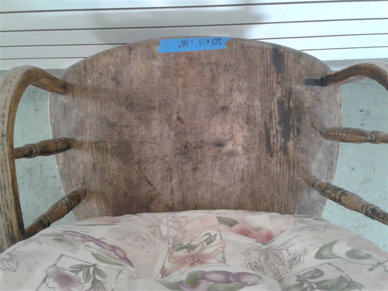 Vintage Oak Saloon Chair W/Cushion