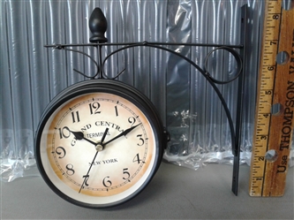 2-Sided Clock