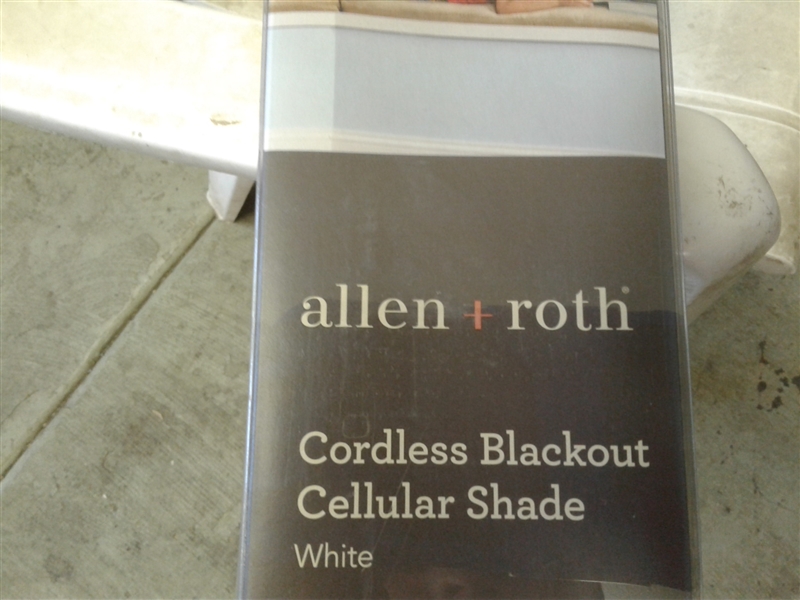  White Allen + Roth Cordless Blackout Cellular Shade