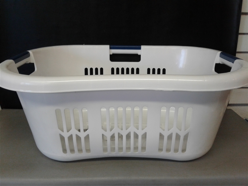 Large Rubbermaid Hip Hugger Laundry Basket