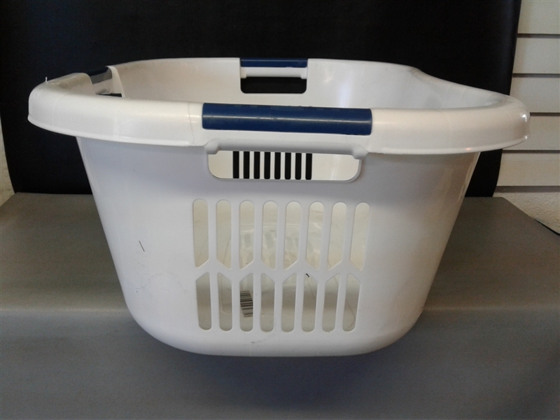 Large Rubbermaid Hip Hugger Laundry Basket