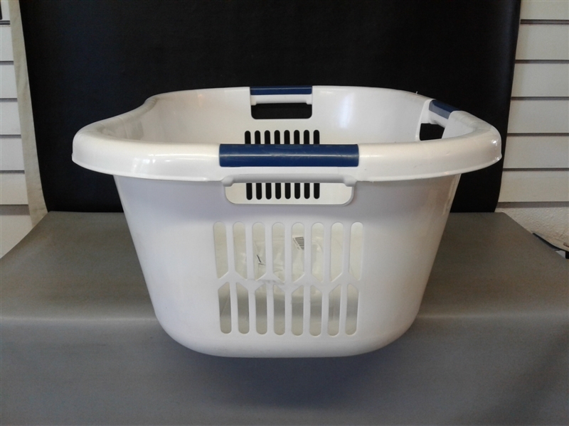 Large Rubbermaid Hip Hugger Laundry Basket