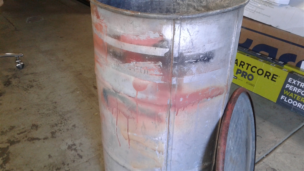 40 Gallon Galvanized Barrel with Lid